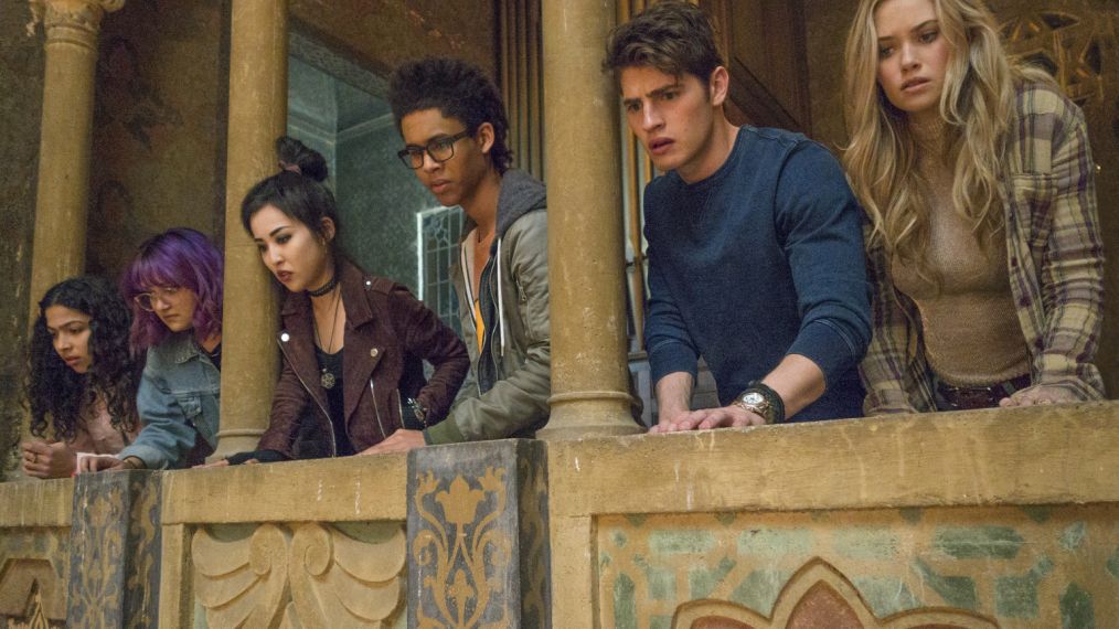 Runaways - Molly Hernandez (Allegra Acosta), Gert Yorkes (Ariela Barer), Nico Minoru (Lyrica Okano), Alex Wilder (Rhenzy Feliz), Chase Stein (Gregg Sulkin) and Karolina Dean (Virginia Gardner)