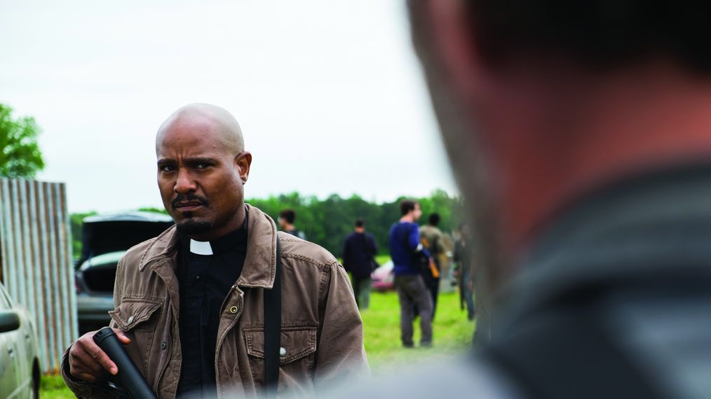 Seth Gilliam as Father Gabriel Stokes in The Walking Dead - Season 8, Episode 1