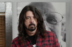 Dave Grohl vacuuming