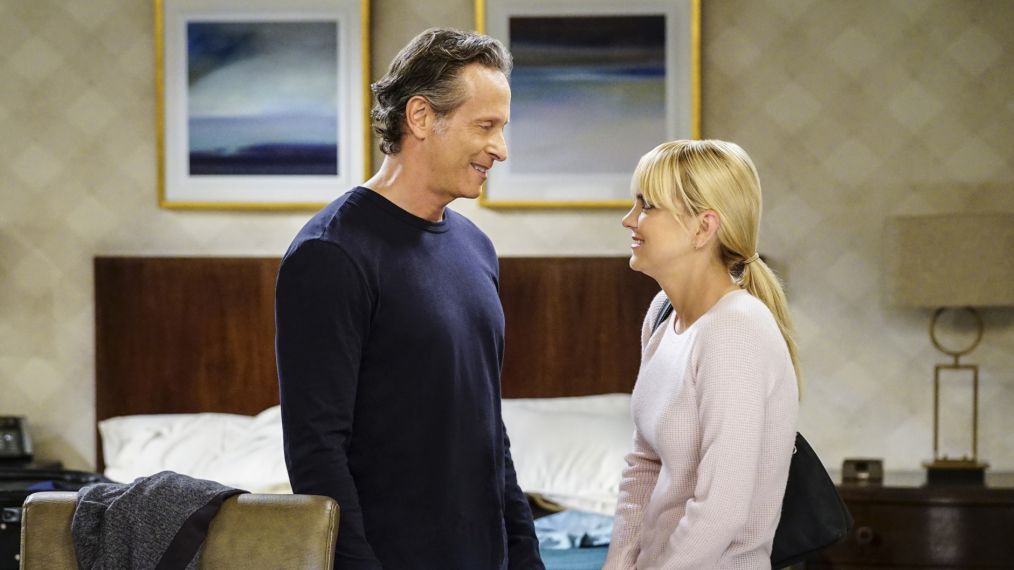 MOM - Steven Weber, Anna Faris