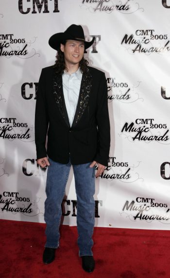 Blake Shelton arrives at the 2005 CMT Music Awards