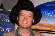 Blake Shelton poses with the Montana Silversmith Display at Distinctive Assets during the Academy of Country Music Awards