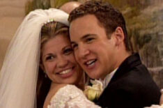 Danielle Fishel and Ben Savage get married on Boy Meets World