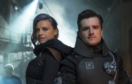 Future Man - Eliza Coupe, Josh Hutcherson