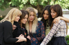 Pretty Little Liars - Sasha Pieterse, Lucy Hale, Ashley Benson, Shay Mitchell, Troian Bellisario