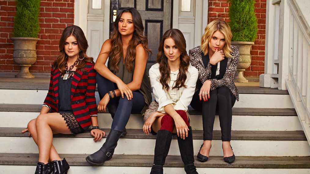 Pretty Little Liars - Lucy Hale, Shay Mitchell, Troian Bellisario, and Ashley Benson