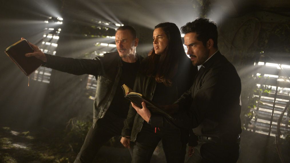 The Exorcist - Ben Daniels, Zuleikha Robinson, Alfonso Herrera