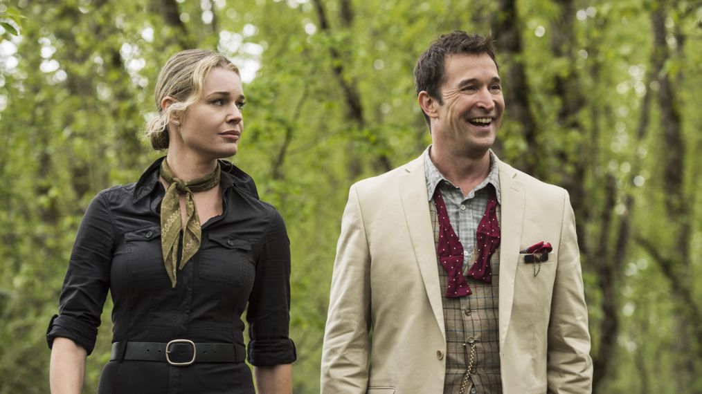 The Librarians - Rebecca Romijn, Noah Wyle