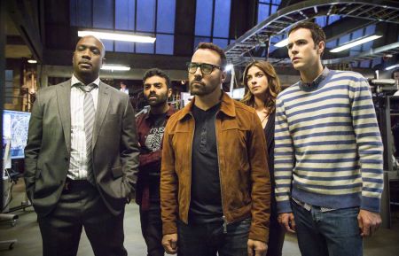 Wisdom of the Crowd - Richard T. Jones as Detective Tommy Cavanaugh, Jake Matthews as Tariq Bakar, Jeremy Piven as Jeffrey Tanner, Natalia Tena as Sara Morton, and Blake Lee as Josh Novak