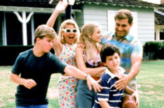 The Wonder Years - Jason Hervey, Alley Mills, Olivia d'Abo, Fred Savage, Dan Lauria,