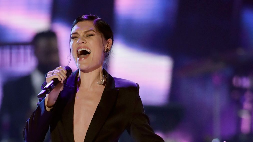 Singer Jessie J Is on a Chinese Talent Show and Slaying (VIDEO)
