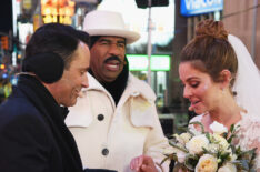 Keven Undergaro and Maria Menounos wed by Steve Harvey Live from Times Square