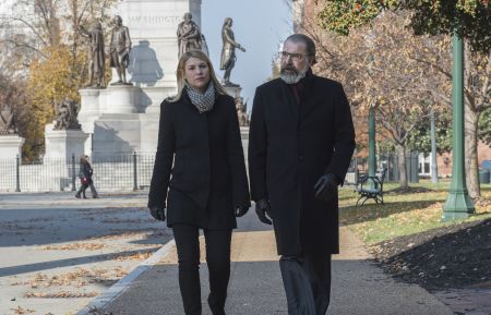 Claire Danes as Carrie Mathison and Mandy Patinkin as Saul Berenson in Homeland