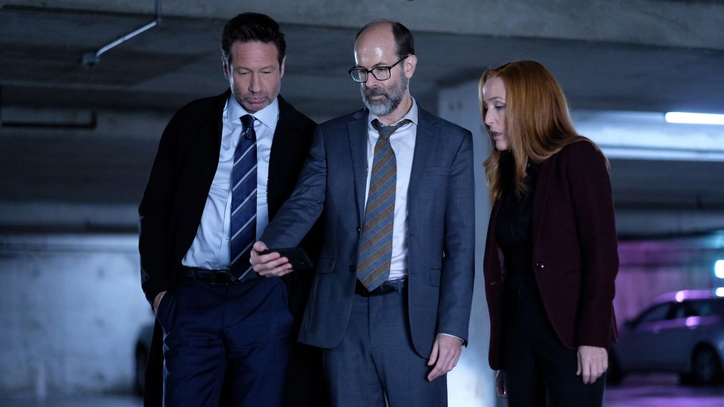 David Duchovny, guest star Brian Huskey, and Gillian Anderson in the 'The Lost Art Of Forehead Sweat' episode of The X-Files