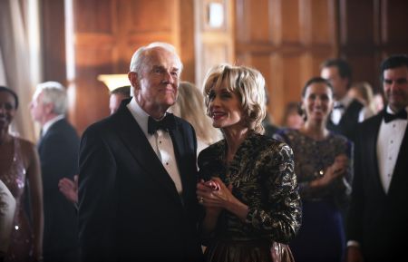 Mike Farrell as Lee Miglin, Judith Light as Marilyn Miglin on 'The Assassination of Gianni Versace: American Crime Story'