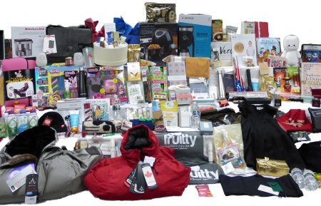 golden-globes-gifting-suite