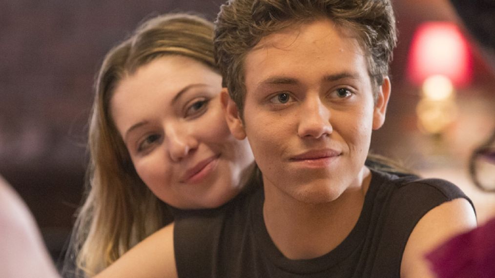 Sammi Hanratty as Kassidi and Ethan Cutkosky as Carl Gallagher