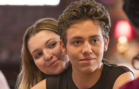 Sammi Hanratty as Kassidi and Ethan Cutkosky as Carl Gallagher