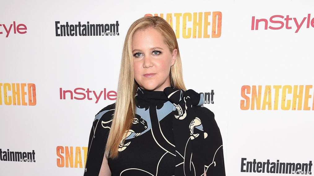 Amy Schumer attends the 'Snatched' New York Premiere