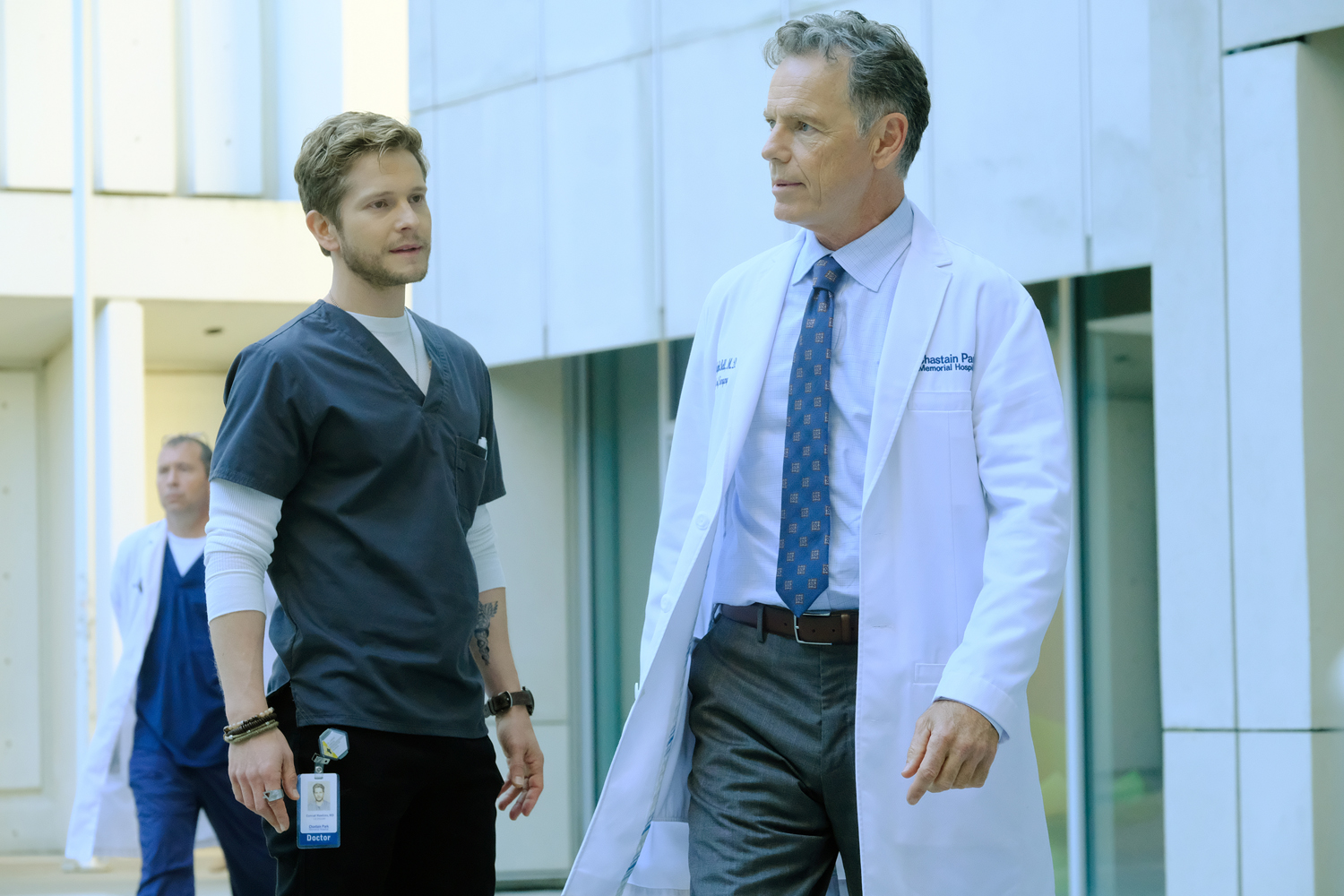 Matt Czuchry and Bruce Greenwood in 'The Resident'