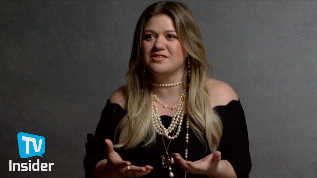 Kelly Clarkson Reveals How 'Idol' Has Shaped Her 'Voice' Strategy (VIDEO)