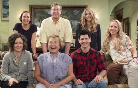 The Cast of 'Roseanne' – Sara Gilbert, Laurie Metcalf, Roseanne Barr, John Goodman, Michael Fishman, Sarah Chalke, Lecy Goranson