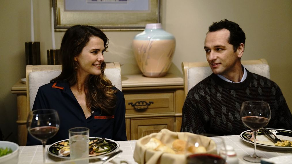 Keri Russell as Elizabeth Jennings, Matthew Rhys as Philip Jennings. CR: Patrick Harbron/FX