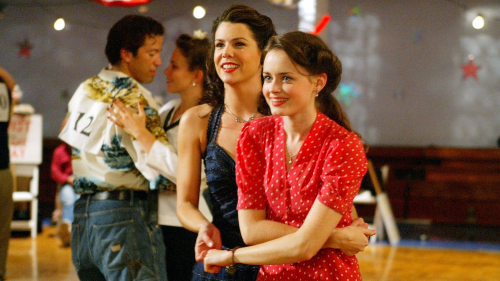 Gilmore Girls - 'They Shoot Gilmores, Don’t They?' - Lauren Graham, Alexis Bledel - Season 3, Episode 7