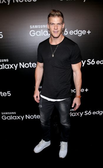 Alan Ritchson celebrates the new Samsung Galaxy S6 edge+ and Galaxy Note5 at Launch Event