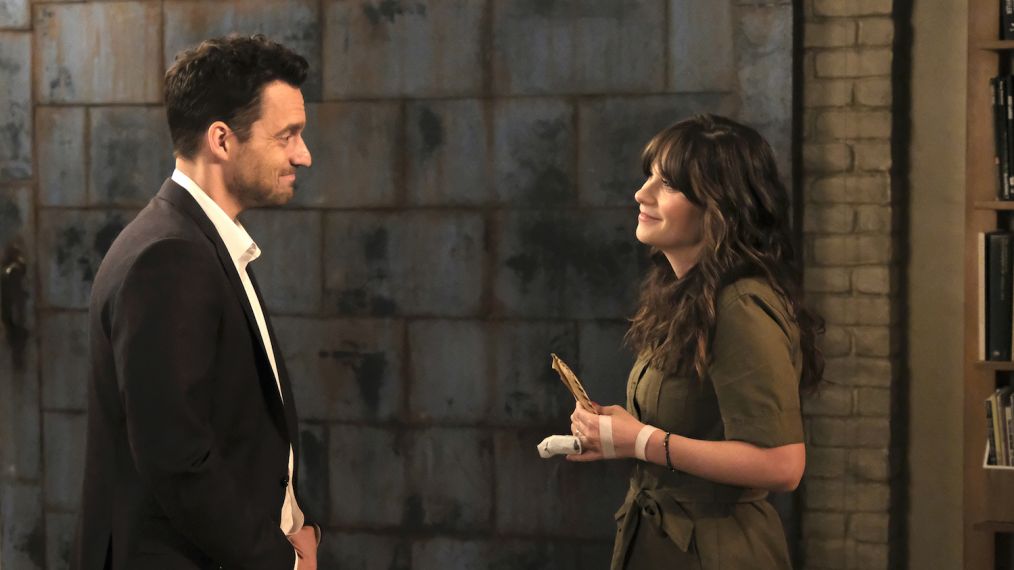 Jake Johnson and Zooey Deschanel in New Girl