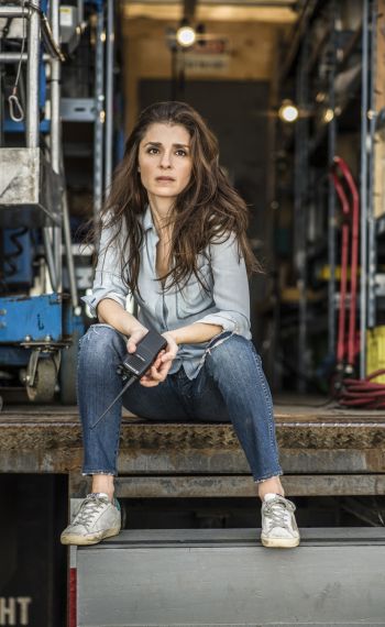 UNREAL - Shiri Appleby