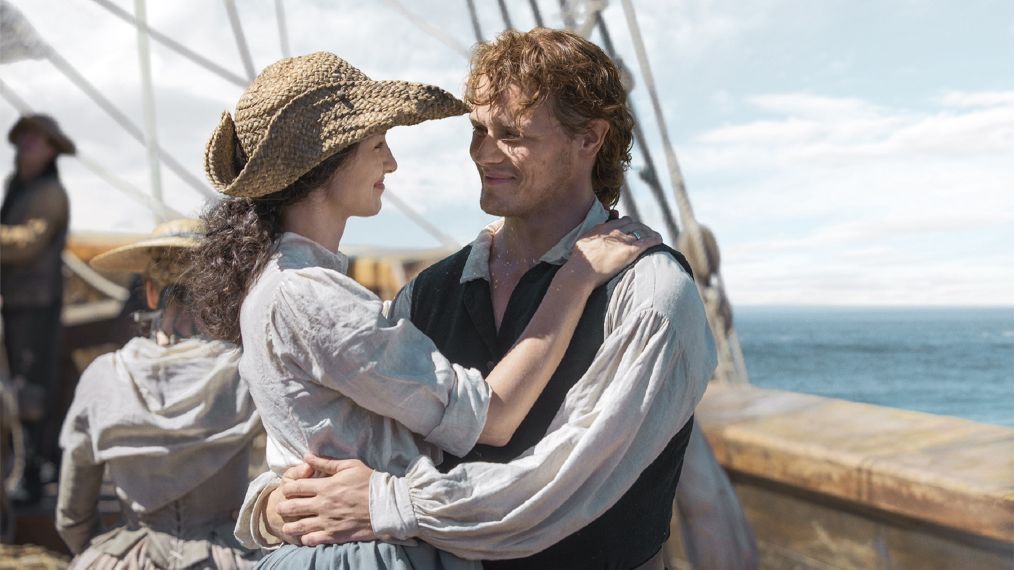 Caitriona Balfe as Claire and Sam Heughan as Jamie in Outlander - Season 3, 2017