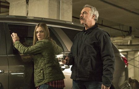 Tracy Spiridakos as Hailey Upton and Titus Welliver as Ronald Booth on Chicago P.D. - Season 5