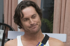 Oliver Hudson in Splitting Up Together - 'Devil May Care'