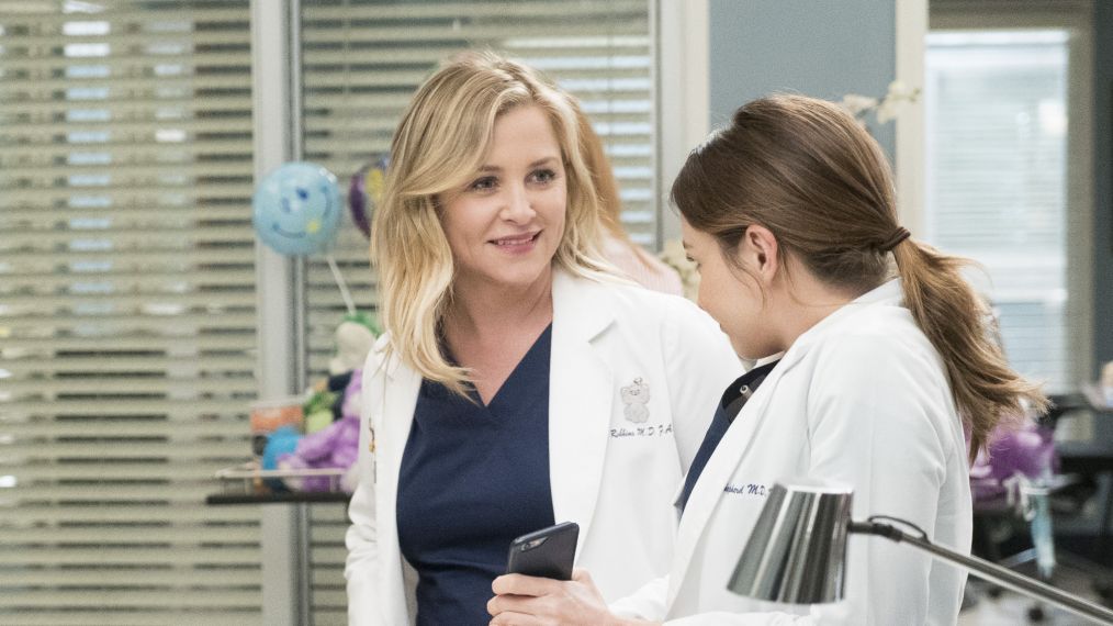 Jessica Capshaw Is Full of 'Nostalgia' Ahead of 'Grey's Anatomy' Exit
