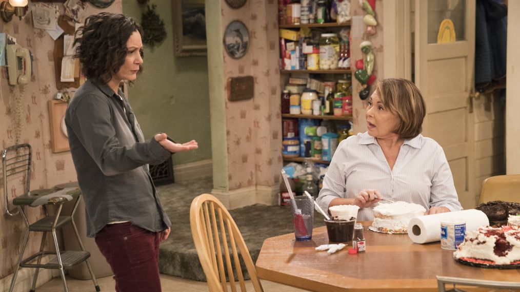 SARA GILBERT, ROSEANNE BARR