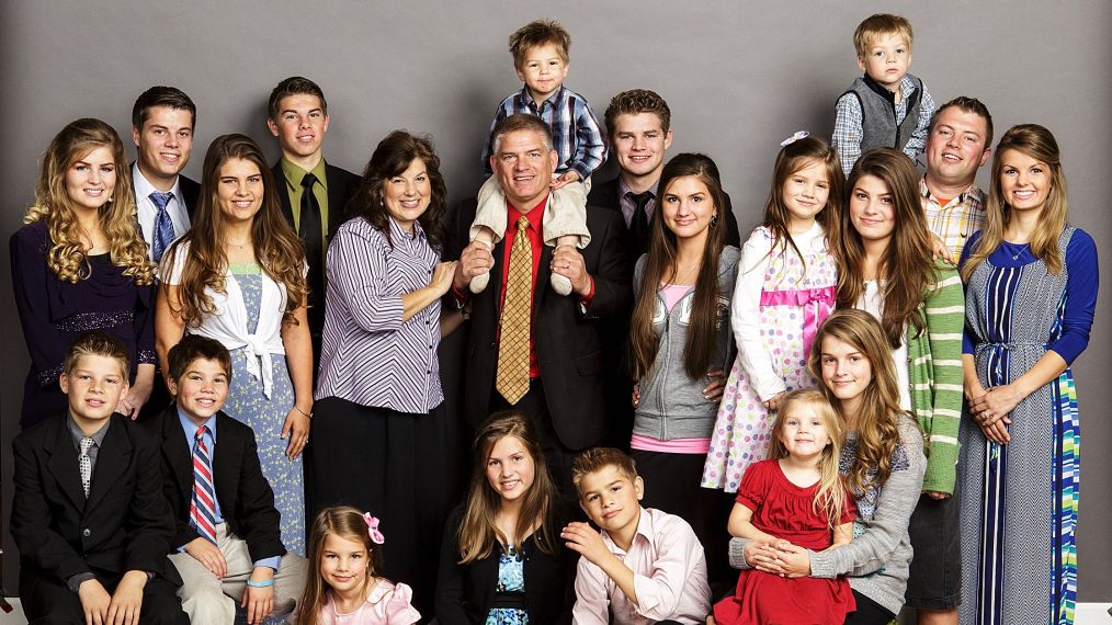 The Bates Family Celebrates 100 Episodes of ‘Bringing Up Bates’