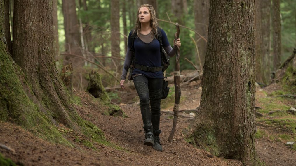 Eliza Taylor as Clarke in The 100