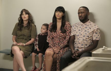 NewGirl-Ep701_Sc39-Ray_1694_hires2