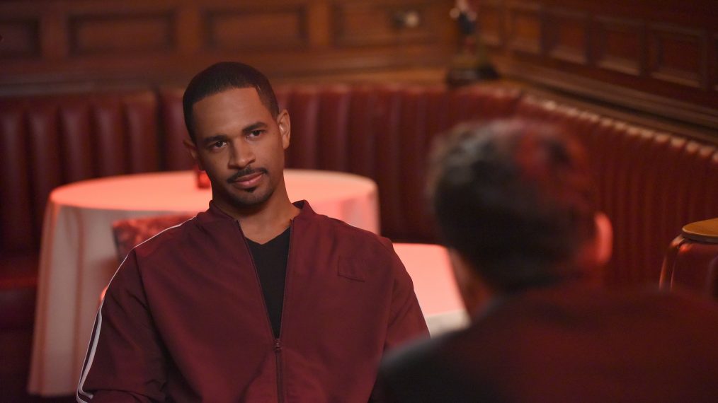NewGirl-Ep704_Sc23-Ray_1105_hires2