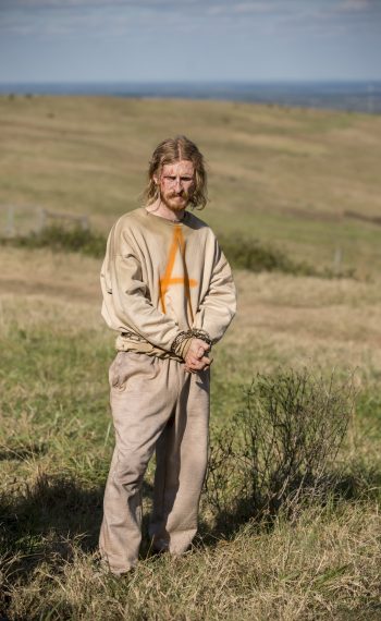 Austin Amelio as Dwight - The Walking Dead - Season 8, Episode 16