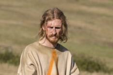 Austin Amelio as Dwight - The Walking Dead - Season 8, Episode 16