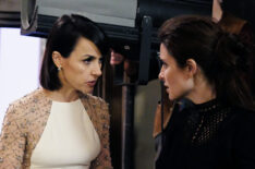 Constance Zimmer and Shiri Appleby in UnReal - Season 3, Episode 9 - 'Codependence'