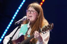 Catie Turner performing on American Idol