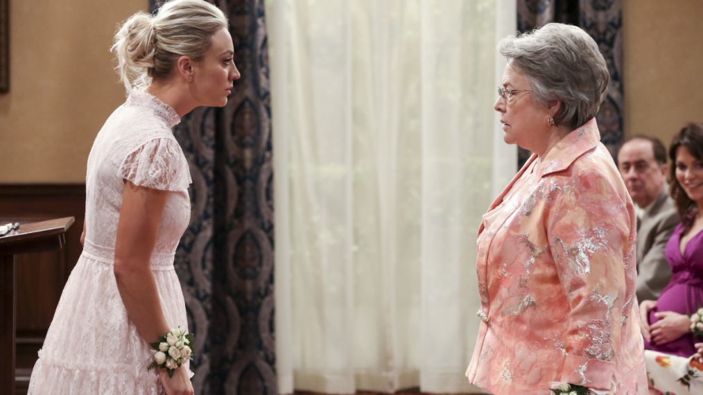 Big Bang Theory - Penny (Kaley Cuoco) and Mrs. Fowler (Kathy Bates)