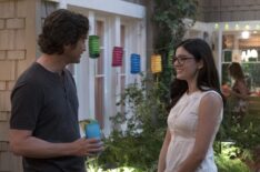 Splitting Up Together - Oliver Hudson and Monica Barbaro in the season finale