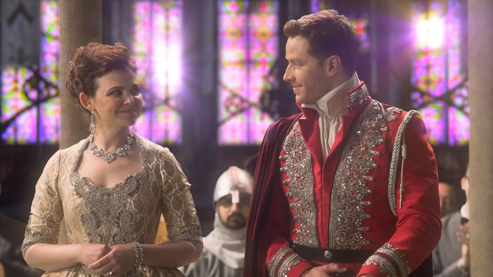 ONCE UPON A TIME - GINNIFER GOODWIN, JOSH DALLAS