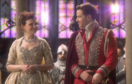 ONCE UPON A TIME - GINNIFER GOODWIN, JOSH DALLAS