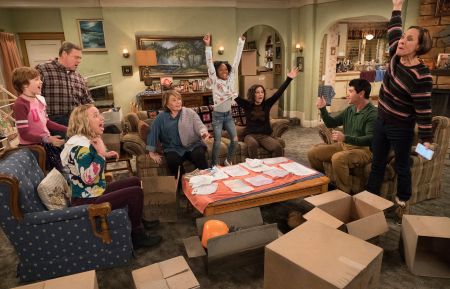 ROSEANNE - JAMES MCNAMARA, JOHN GOODMAN, LECY GORANSON, ROSEANNE BARR, JAYDEN REY, SARA GILBERT, MICHAEL FISHMAN, LAURIE METCALF