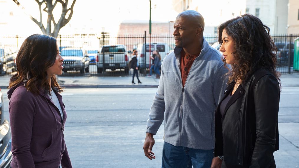 BROOKLYN NINE-NINE - Gina Rodriguez, Terry Crews, Stepahnie Beatriz